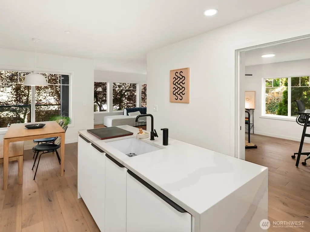 1029 Belmont Avenue E Seattle WA 98102