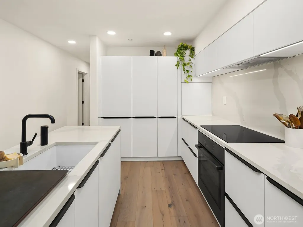 1029 Belmont Avenue E Seattle WA 98102