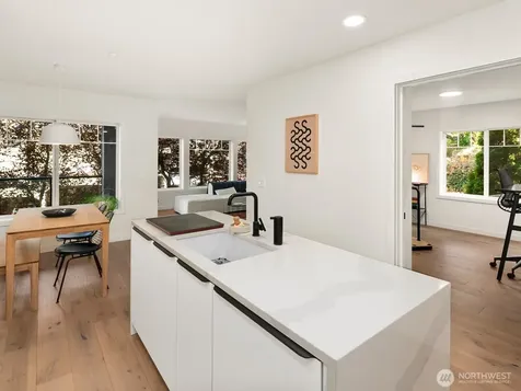 1029 Belmont Avenue E Seattle WA 98102