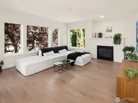 1029 Belmont Avenue E Seattle WA 98102