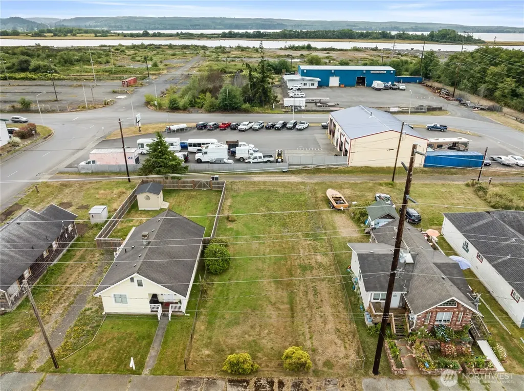 2214 Pacific Avenue Hoquiam WA 98550