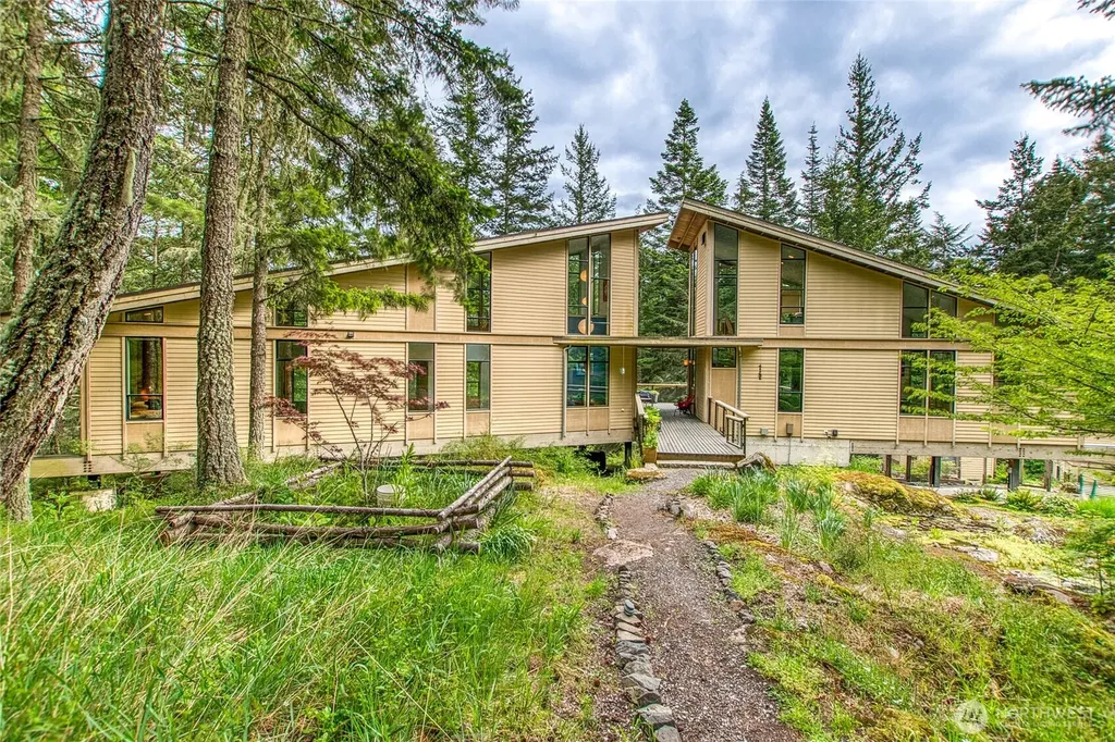 808 Pioneer Hill Road Orcas Island WA 98279