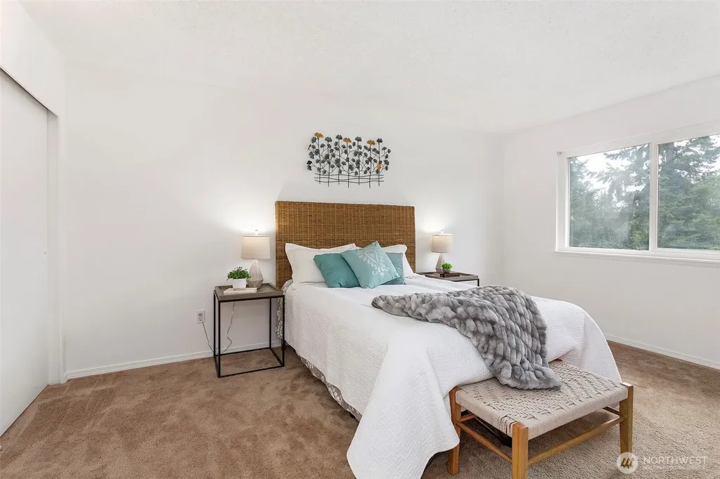 8823 Holly Drive Everett WA 98208