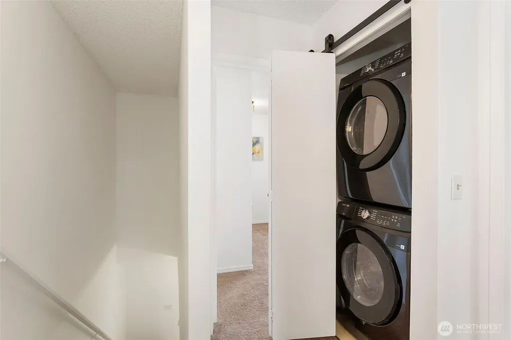8823 Holly Drive Everett WA 98208