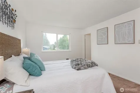 8823 Holly Drive Everett WA 98208