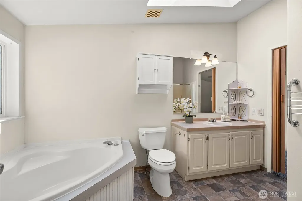 1870 NW Vaa Road Poulsbo WA 98370
