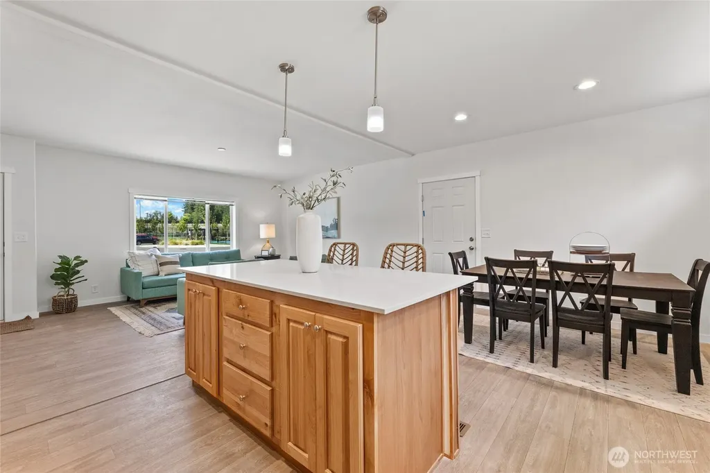 1247 Orangewood Street Enumclaw WA 98022