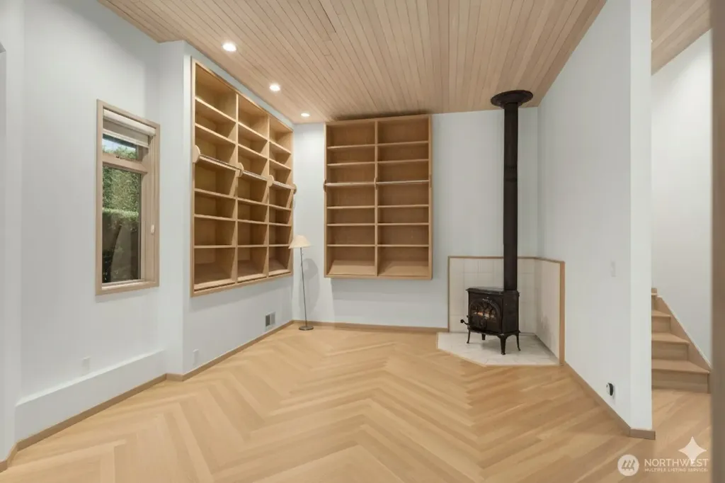 8428 N Mercer Way Mercer Island WA 98040
