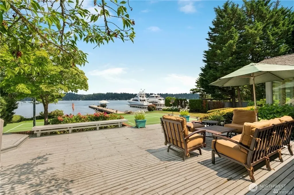 8428 N Mercer Way Mercer Island WA 98040