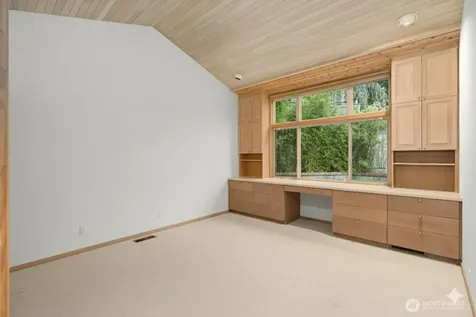 8428 N Mercer Way Mercer Island WA 98040
