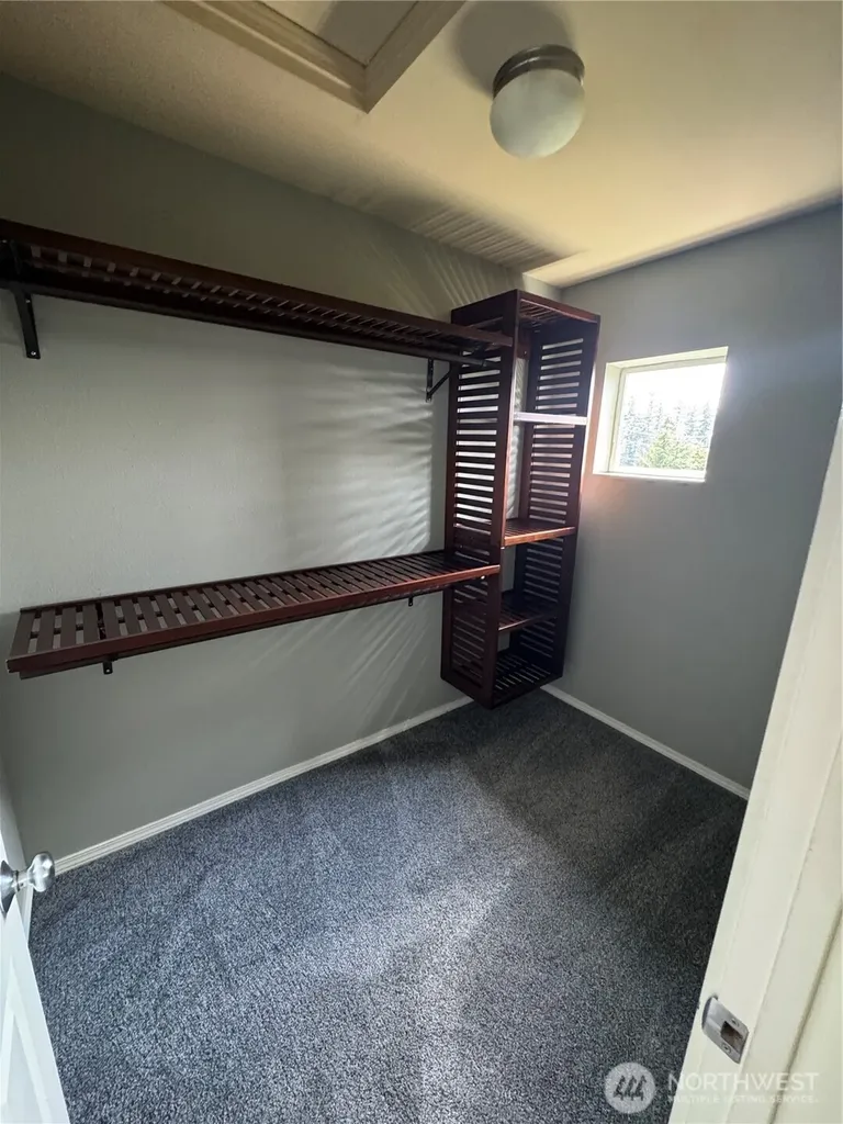 5307 Military Road E Tacoma WA 98446