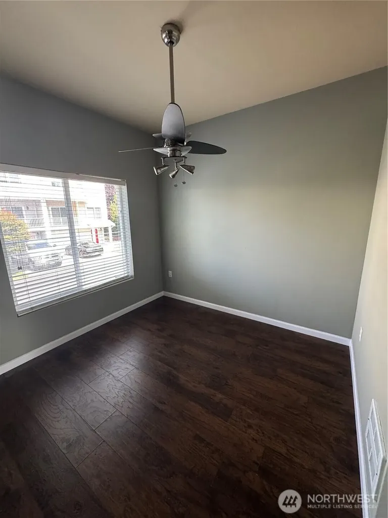 5307 Military Road E Tacoma WA 98446