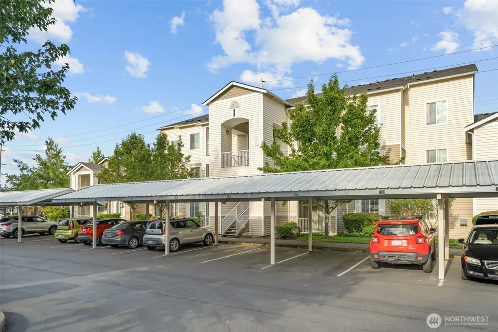 18527 101st Avenue Ct E Puyallup WA 98375