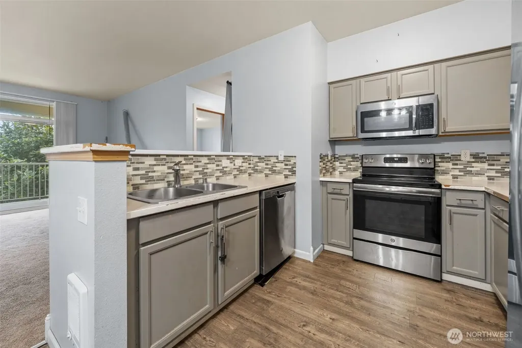 18527 101st Avenue Ct E Puyallup WA 98375