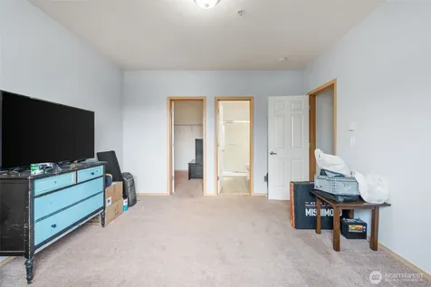 18527 101st Avenue Ct E Puyallup WA 98375