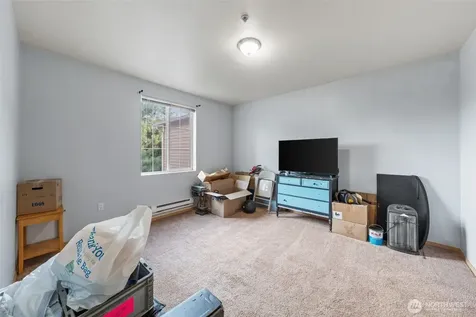 18527 101st Avenue Ct E Puyallup WA 98375