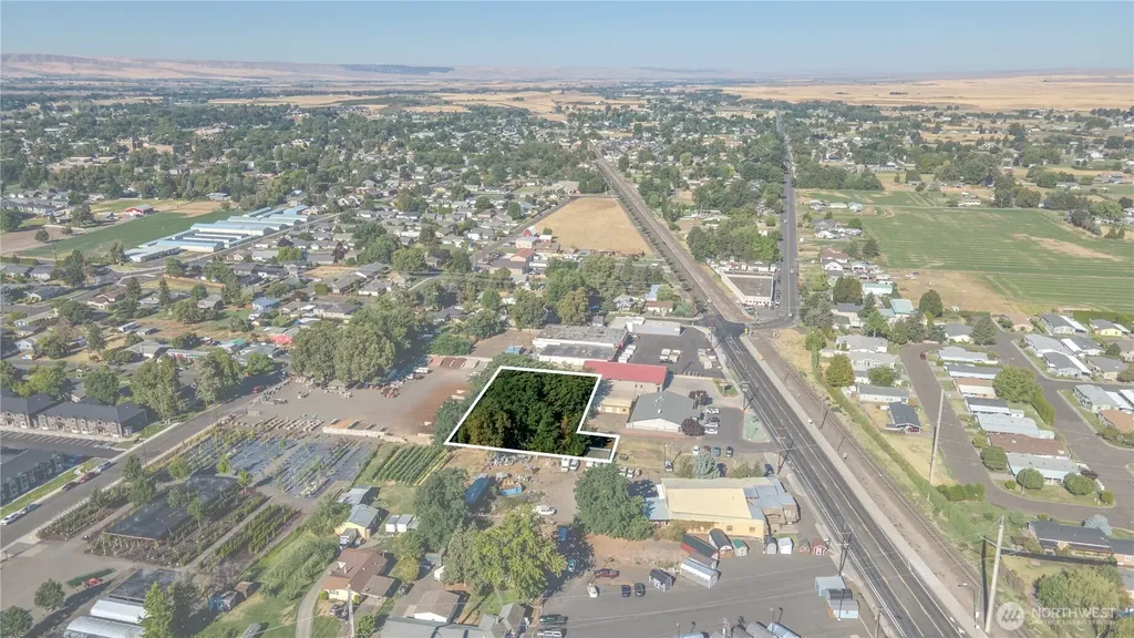 914 NE Rose Street College Place WA 99324