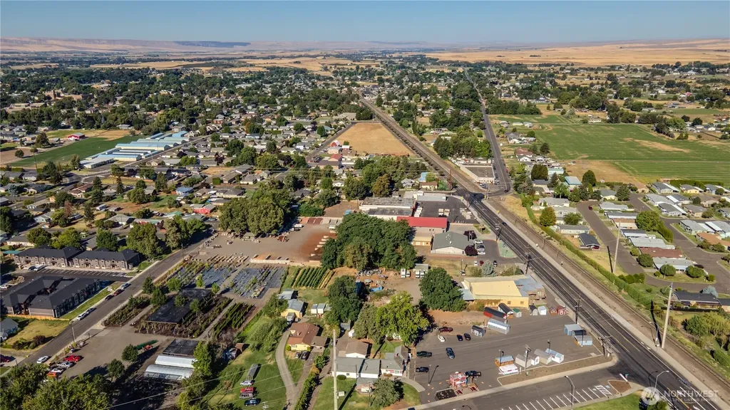 914 NE Rose Street College Place WA 99324