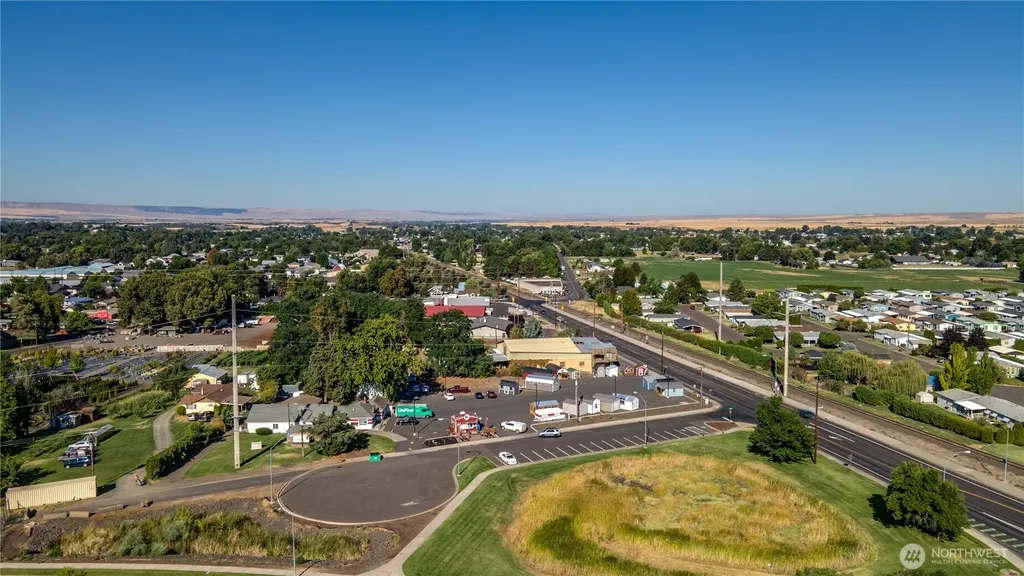 914 NE Rose Street College Place WA 99324