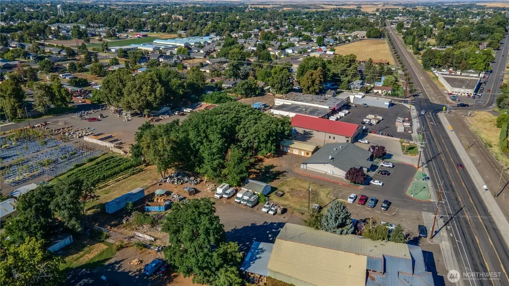 914 NE Rose Street College Place WA 99324