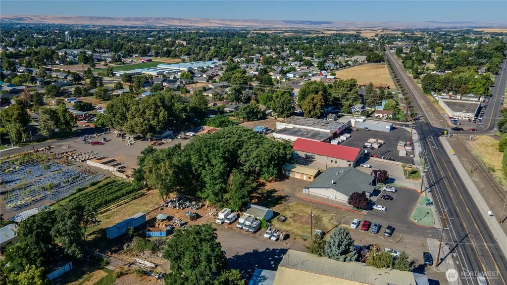 914 NE Rose Street College Place WA 99324