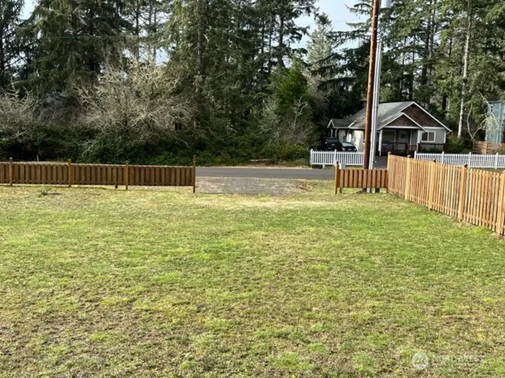 950 Discovery Avenue SE Ocean Shores WA 98569