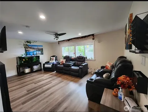 Mountlake Terrace WA 98043