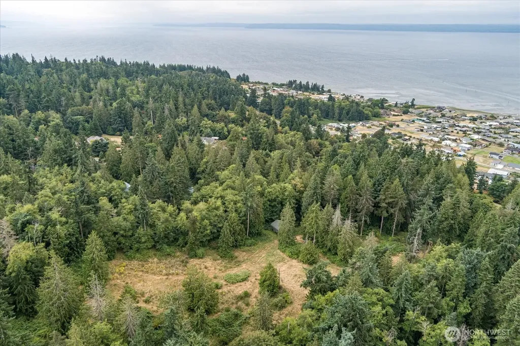 8175 Mossy Rock Road Clinton WA 98236