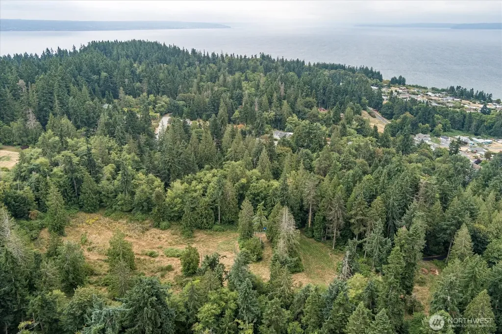 8175 Mossy Rock Road Clinton WA 98236