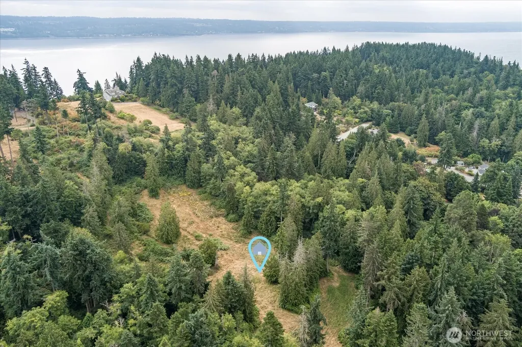 8175 Mossy Rock Road Clinton WA 98236