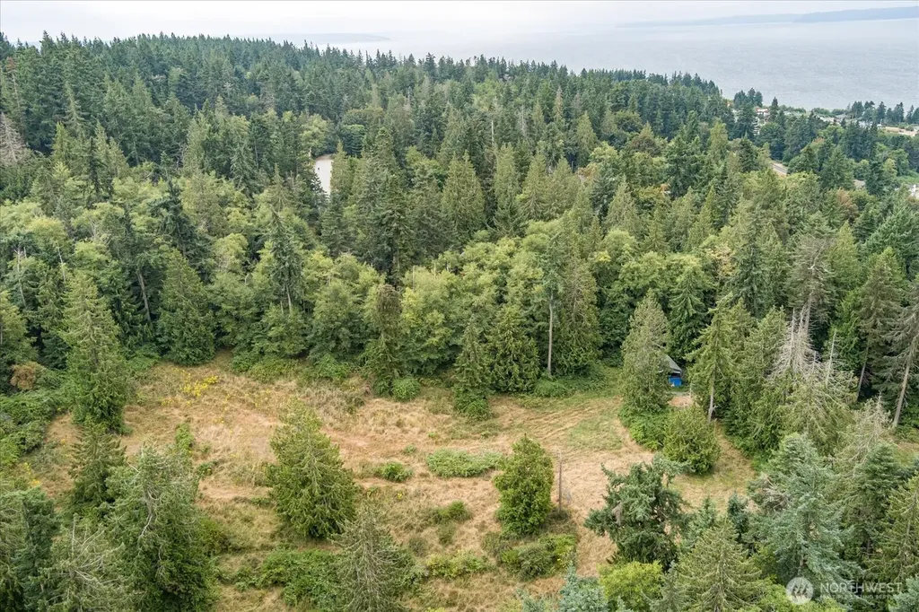 8175 Mossy Rock Road Clinton WA 98236