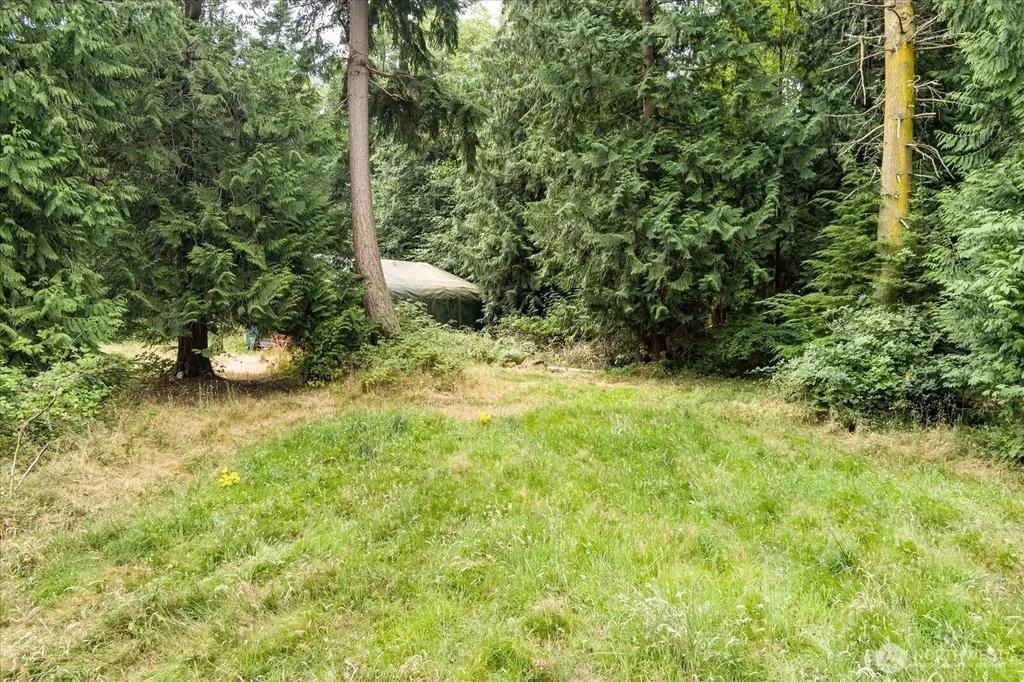 8175 Mossy Rock Road Clinton WA 98236