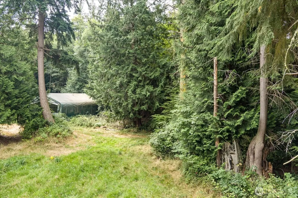 8175 Mossy Rock Road Clinton WA 98236