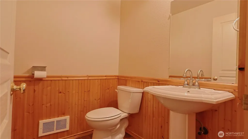 108 Bass Avenue NE Ocean Shores WA 98569