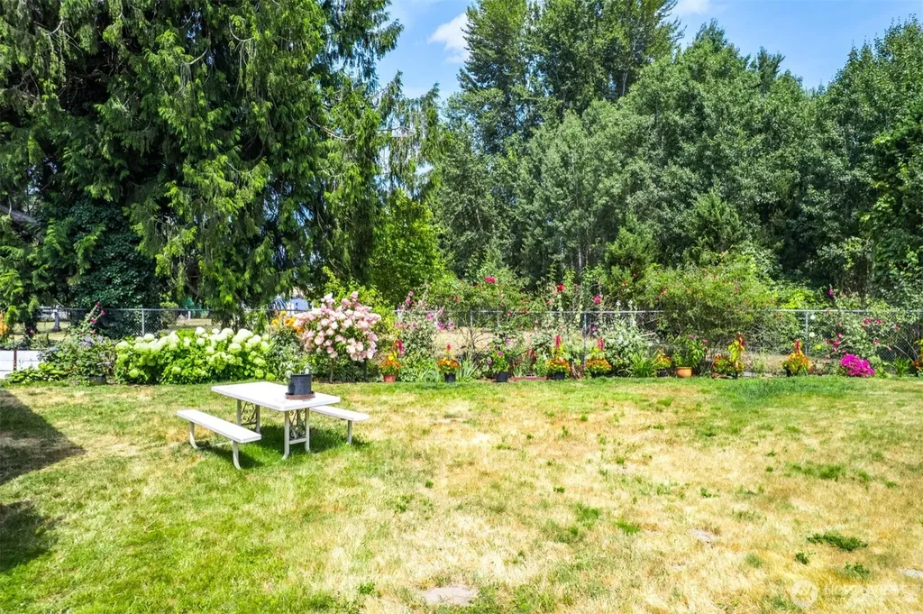 1109 Valley Avenue NW Puyallup WA 98371