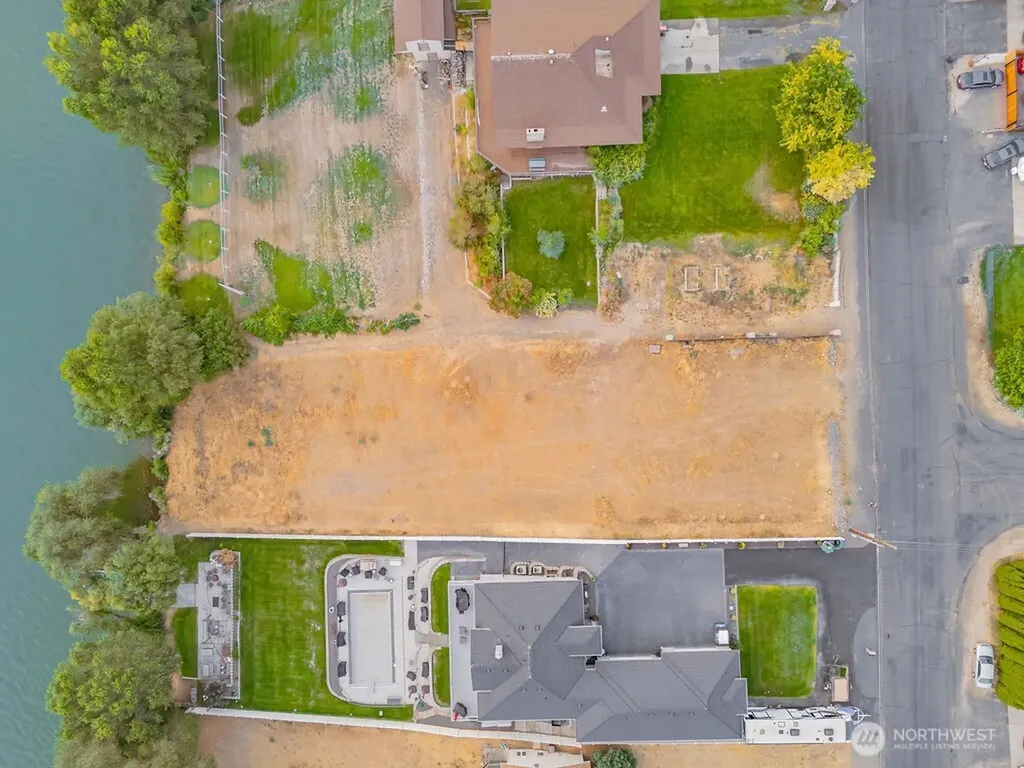 4898 Shorecrest Drive NE Moses Lake WA 98837