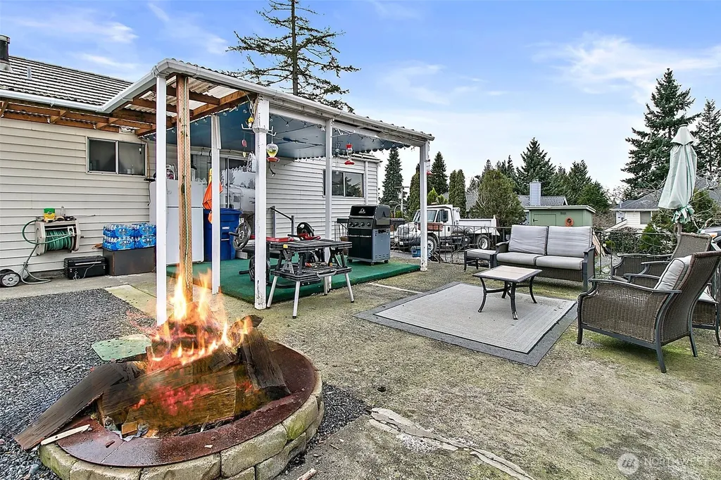 2416 NE 16th Street Renton WA 98056