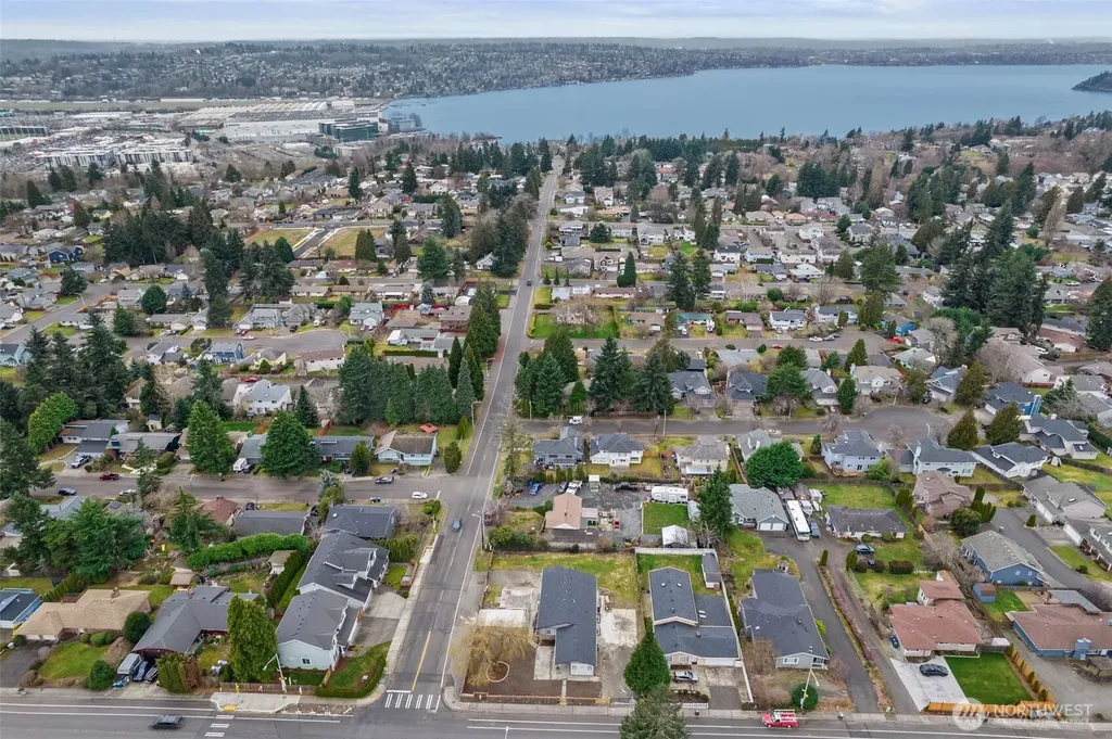 2416 NE 16th Street Renton WA 98056