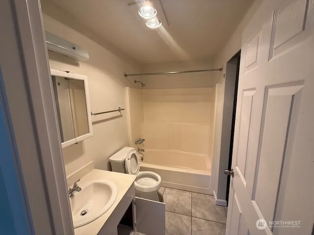 313 E Woodworth Street Sedro Woolley WA 98284