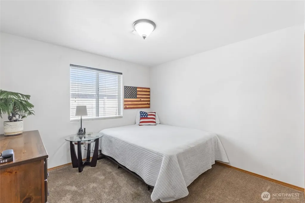 1346 E Greens Loop Moses Lake WA 98837