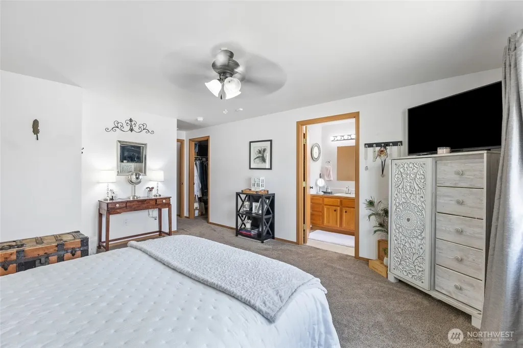 1346 E Greens Loop Moses Lake WA 98837