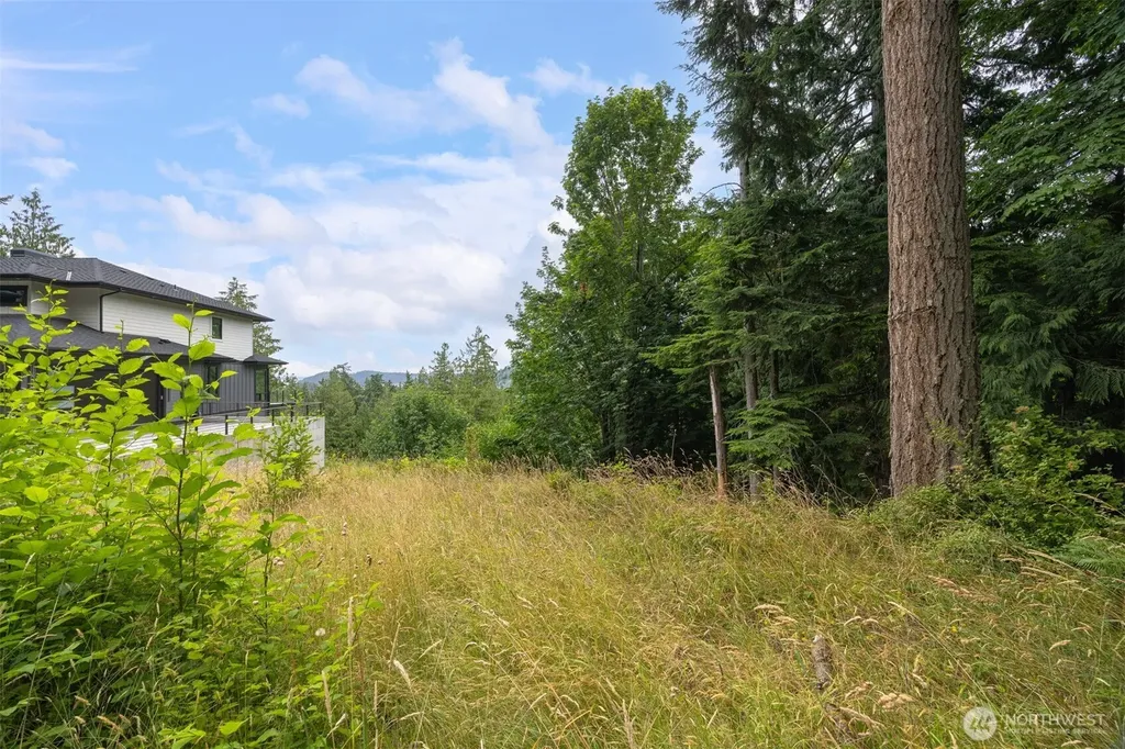 557 Whitecap Road Bellingham WA 98229