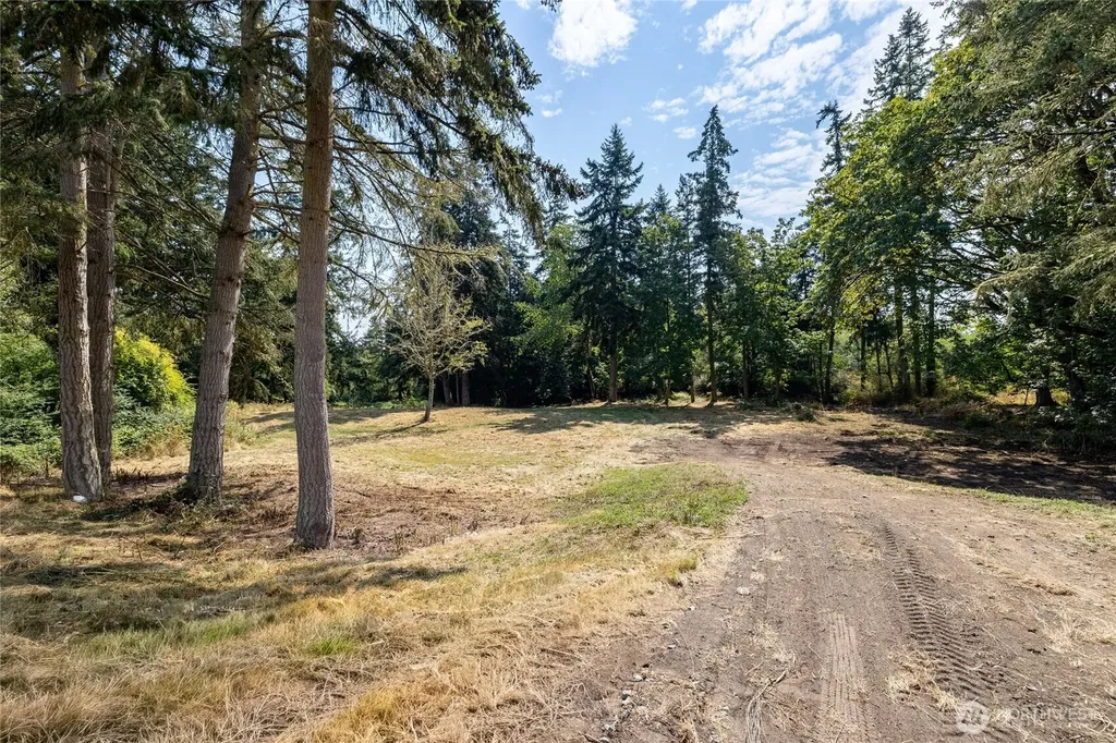 1110 Bush Point Road Freeland WA 98249