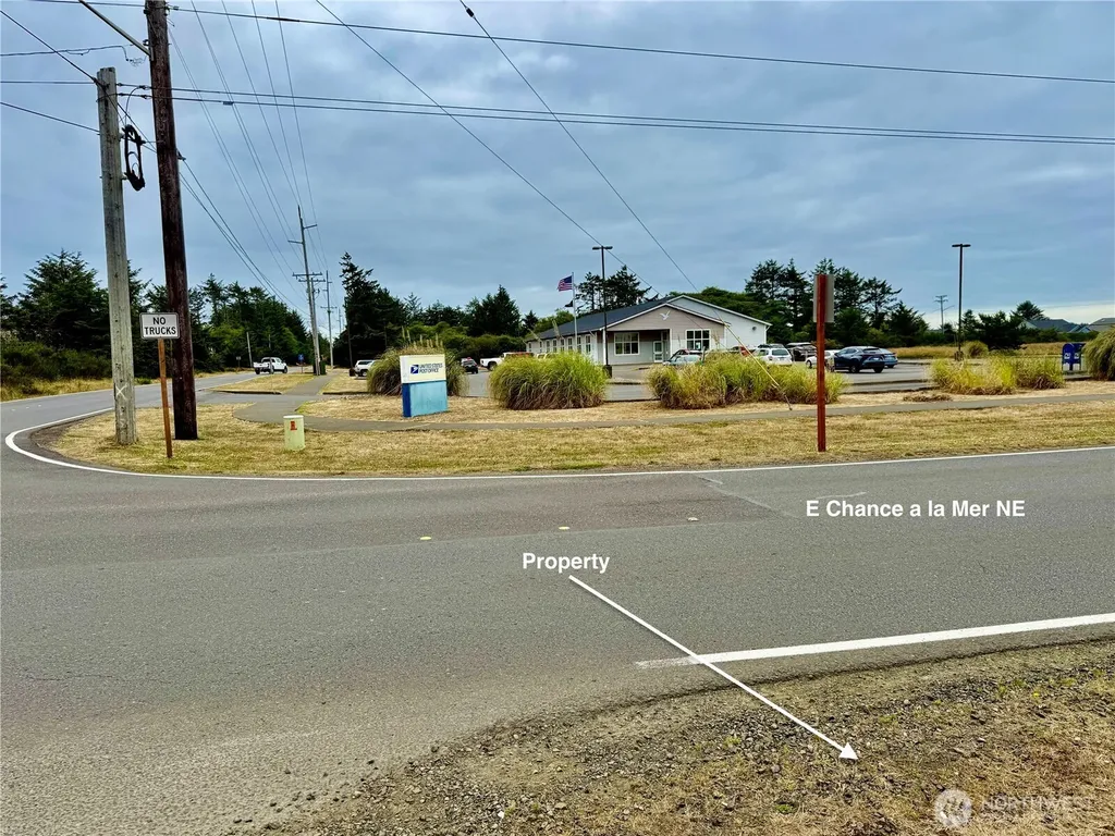 200 E Chance A La Mer NE Ocean Shores WA 98569