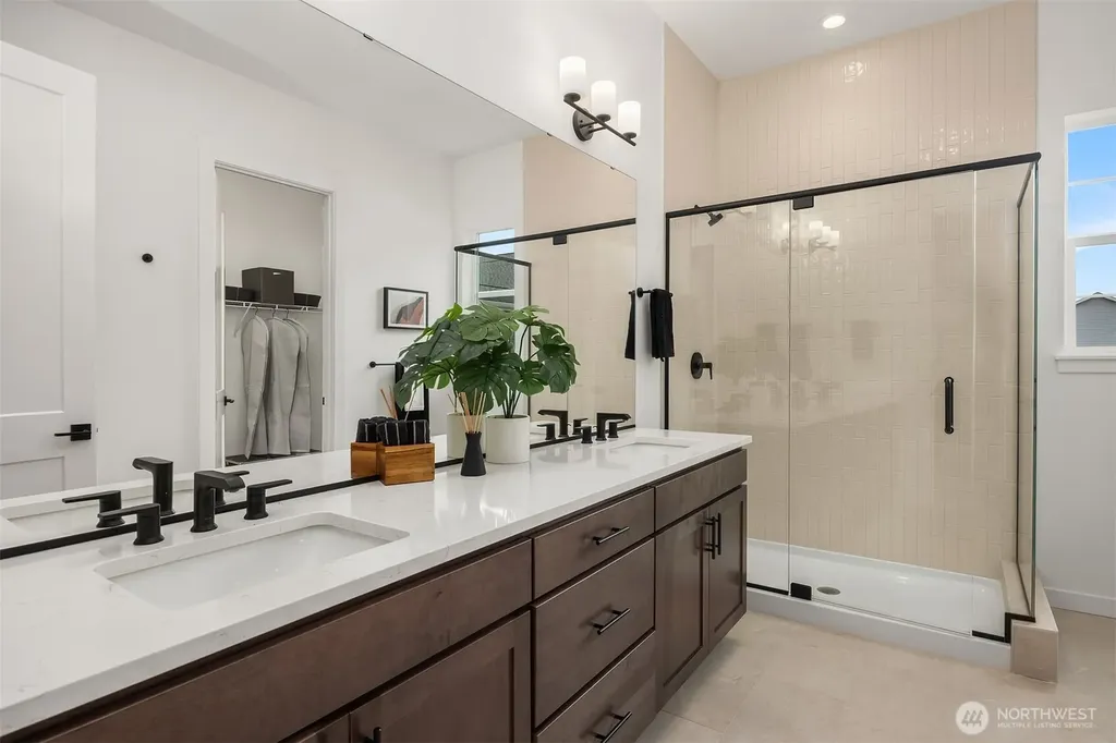32400 Buckeye Avenue SE Black Diamond WA 98010