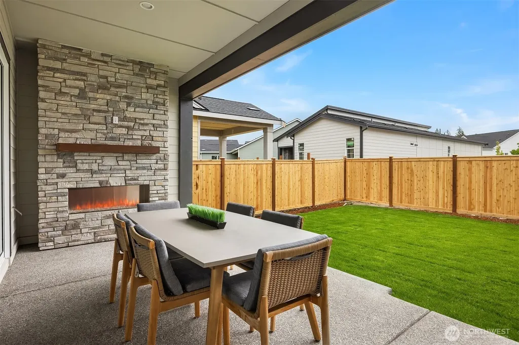 32400 Buckeye Avenue SE Black Diamond WA 98010