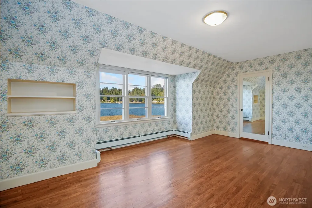 3026 Marine Drive Bremerton WA 98312