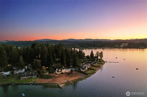 3026 Marine Drive Bremerton WA 98312