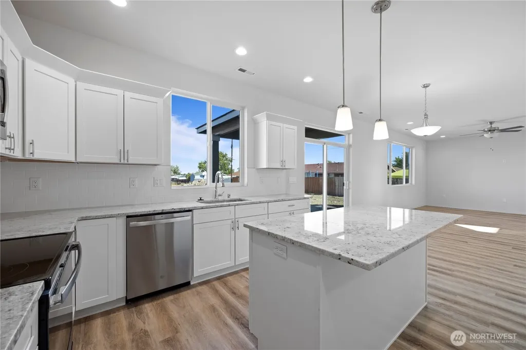 401 N Grape Drive Moses Lake WA 98837