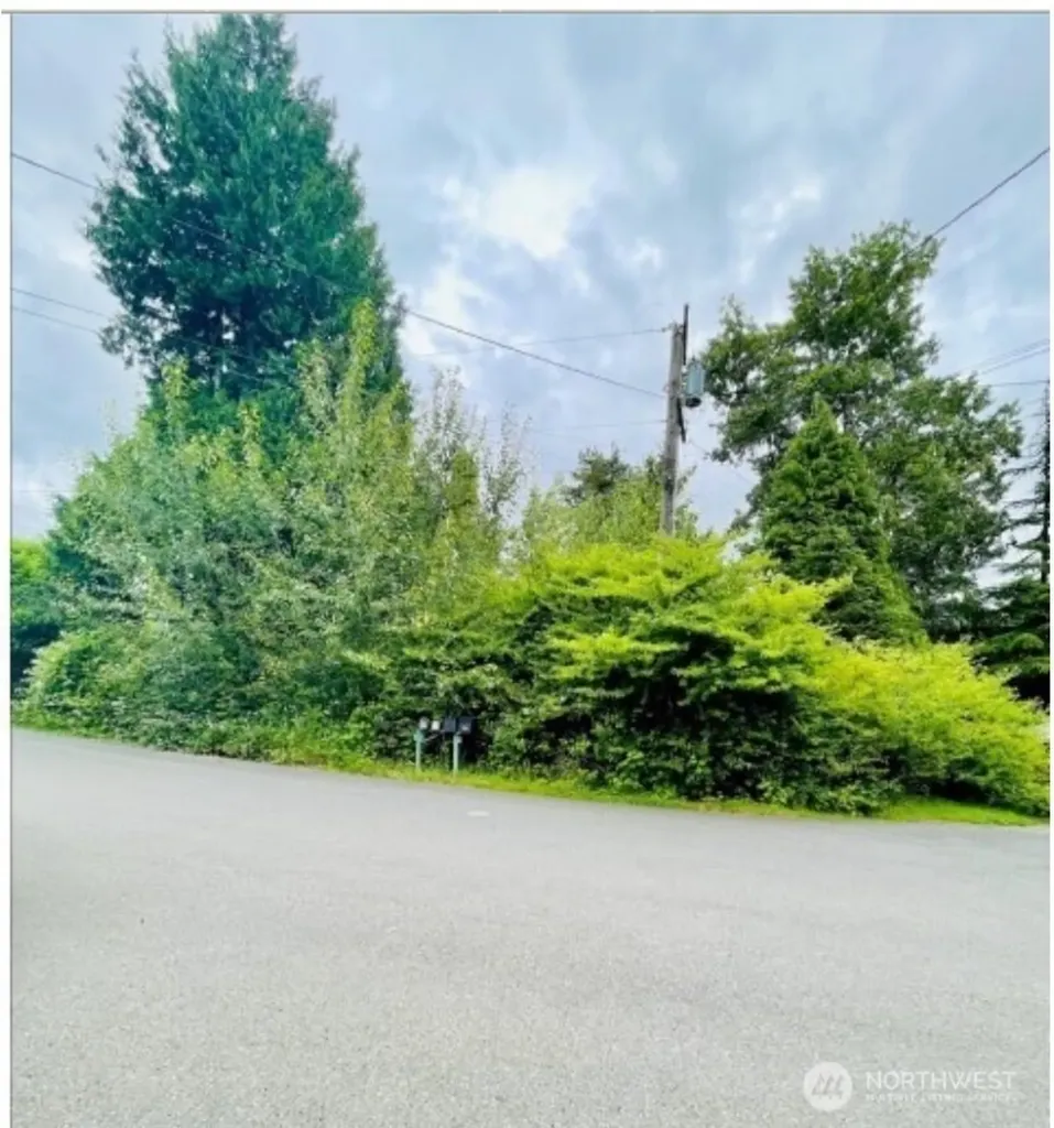21031 33rd Place W Lynnwood WA 98036